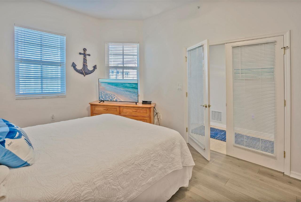 Beautiful Waterfront 3 Bedroom Condo, Located In The Heart Of Clearwater Beach Exteriör bild